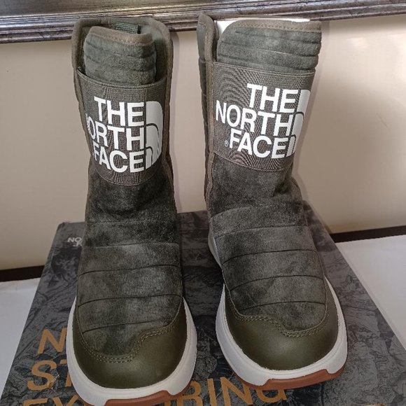 The North Face Shoes - The North Face - Women's Ozone Park Winter Pull-On Boot - size 6